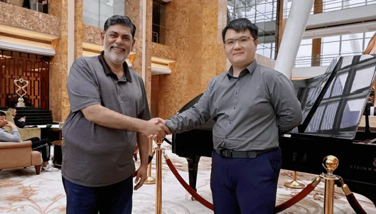 Reunión con socios paquistaníes en Pekín