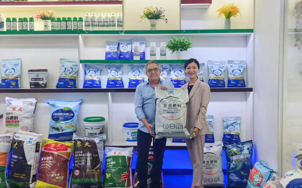 Los clientes brasileños ya están en la sala de exposiciones