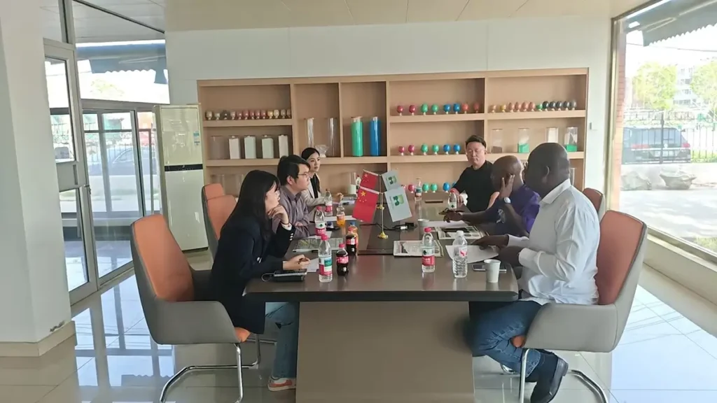 Risso Fertilizer team negotiating fertilizer export cooperation with African client1